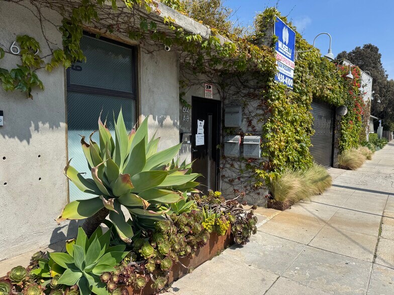 612-624 Hampton Dr, Venice, CA à louer - Photo de l’immeuble – Image 2 sur 35