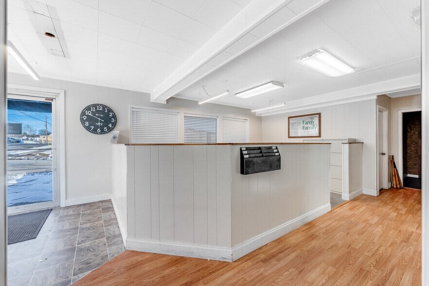 1300 Virginia Ave, Fairmont, WV à louer - Photo de l’immeuble – Image 3 sur 10