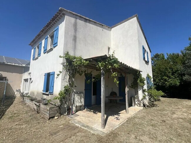 Plus de détails pour Local d’activités à vendre