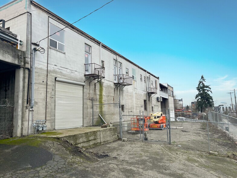 2325-2333 Tacoma Ave S, Tacoma, WA à louer - Photo de l’immeuble – Image 2 sur 5