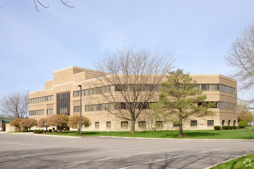1530 Needmore Rd, Dayton, OH à louer - Photo de l’immeuble – Image 2 sur 12