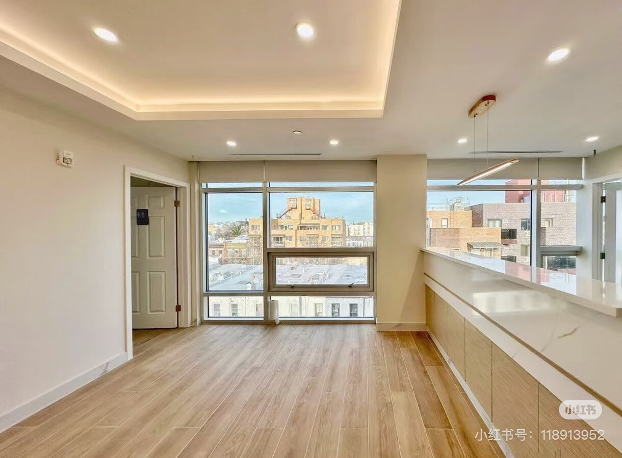 849 53rd St, Brooklyn, NY 11220 - Lot CF 12 -  - Photo intérieure - Image 1 of 11