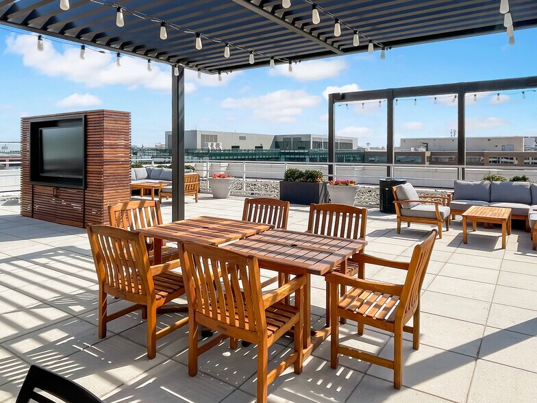 2121 K St NW, Washington, DC à louer - Photo de l’immeuble – Image 2 sur 13