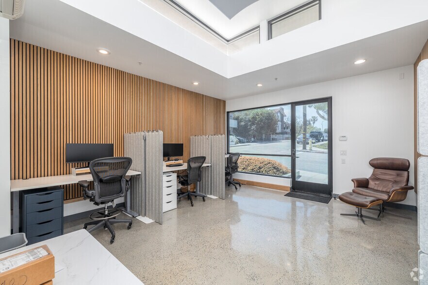 627 Aviation Way, Manhattan Beach, CA à louer - Photo de l’immeuble – Image 2 sur 15