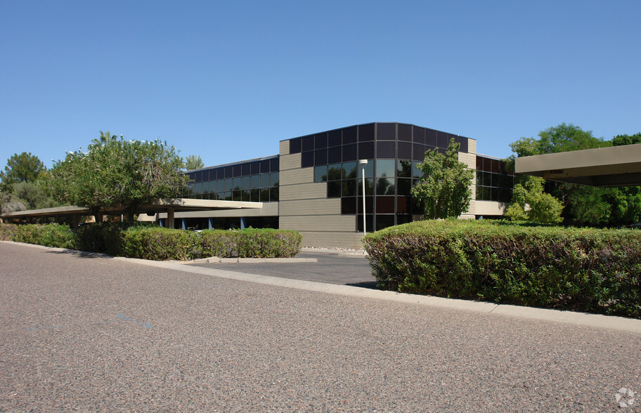 4600 S Mill Ave, Tempe, AZ à louer - Photo de l’immeuble – Image 3 sur 5
