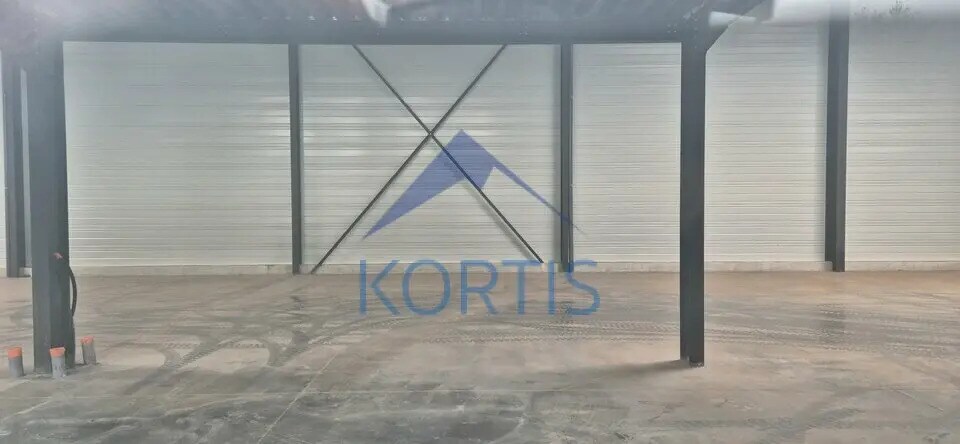 Local d’activités dans Saint-Rémy à louer - Photo de l’immeuble – Image 2 sur 4