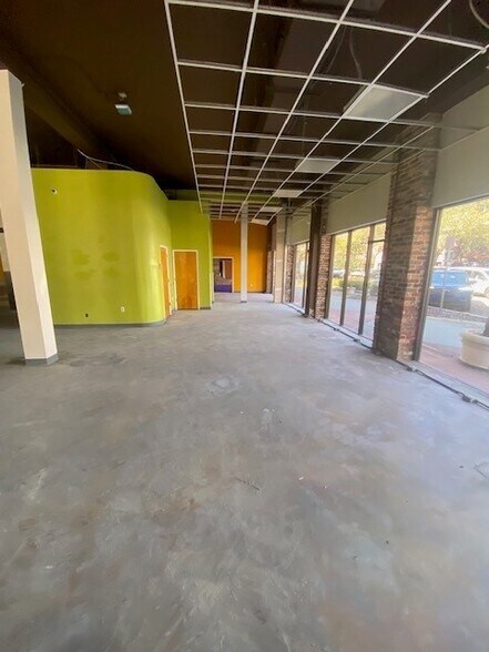 900-912 Central Ave, Saint Petersburg, FL à louer - Photo de l’immeuble – Image 3 sur 10