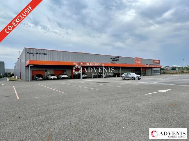 Plus de détails pour Local d'activités à louer