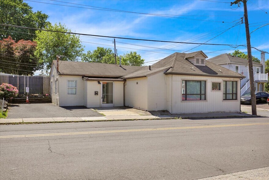 318 State St, Pottstown, PA à vendre - Photo de l’immeuble – Image 2 sur 14