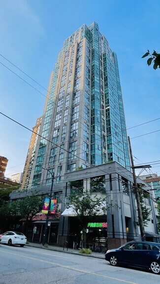 Plus de détails pour 771 Davie St, Vancouver, BC - Local commercial à vendre
