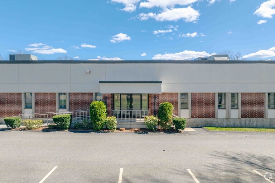 755 Middlesex Tpke, Billerica, MA à louer - Photo principale – Image 1 sur 10