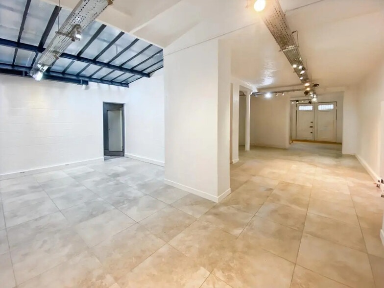 Bureau dans Paris à louer - Photo de l’immeuble – Image 2 sur 9