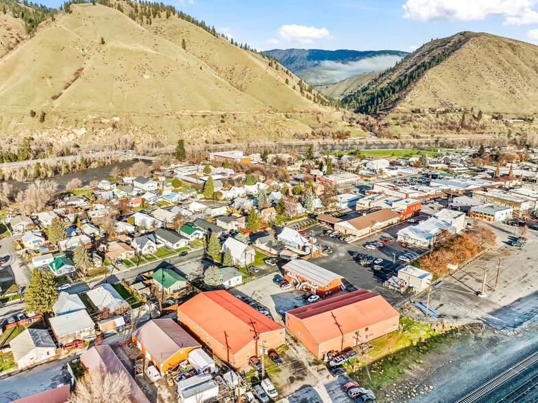 219 Independence Way, Cashmere, WA à vendre - Aérien – Image 2 sur 13