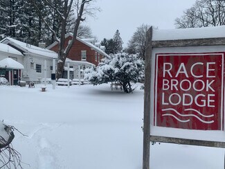 Plus de détails pour 864 S Undermountain Rd, Sheffield, MA - Hôtellerie à vendre