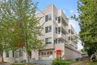 Plus de détails pour 1018 NE 112th St, Seattle, WA - Logement à vendre
