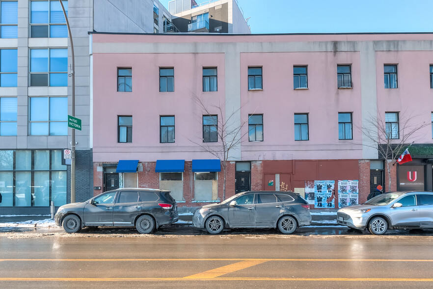 695 Rue De La Commune O, Montréal, QC à louer - Photo principale – Image 1 sur 3
