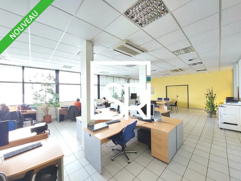 Bureau dans Aubière à vendre - Photo de l’immeuble – Image 3 sur 10