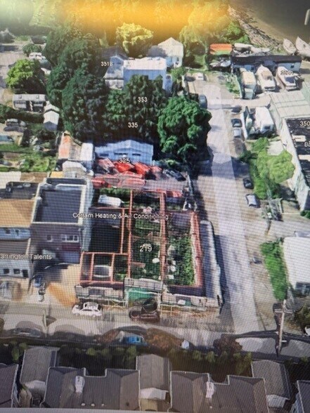 219 Fordham St, Bronx, NY à vendre - Photo de l’immeuble – Image 1 sur 3