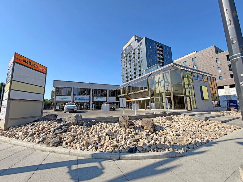 601 17th Ave SW, Calgary, AB à louer - Photo de l’immeuble – Image 3 sur 9