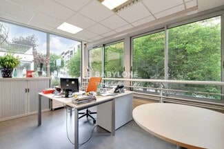 Plus de détails pour 15 Route Des Gardes, Meudon - Bureau, Local d'activités à louer