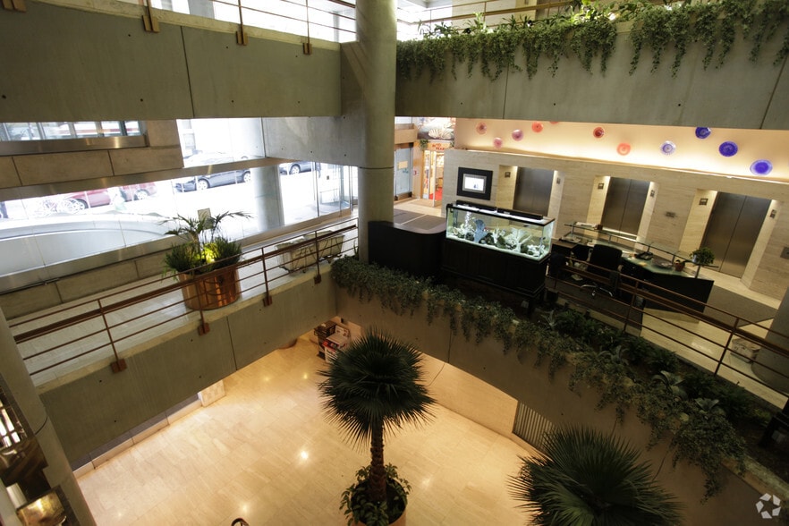 1628 John F Kennedy Blvd, Philadelphia, PA à louer - Hall d’entrée – Image 3 sur 15