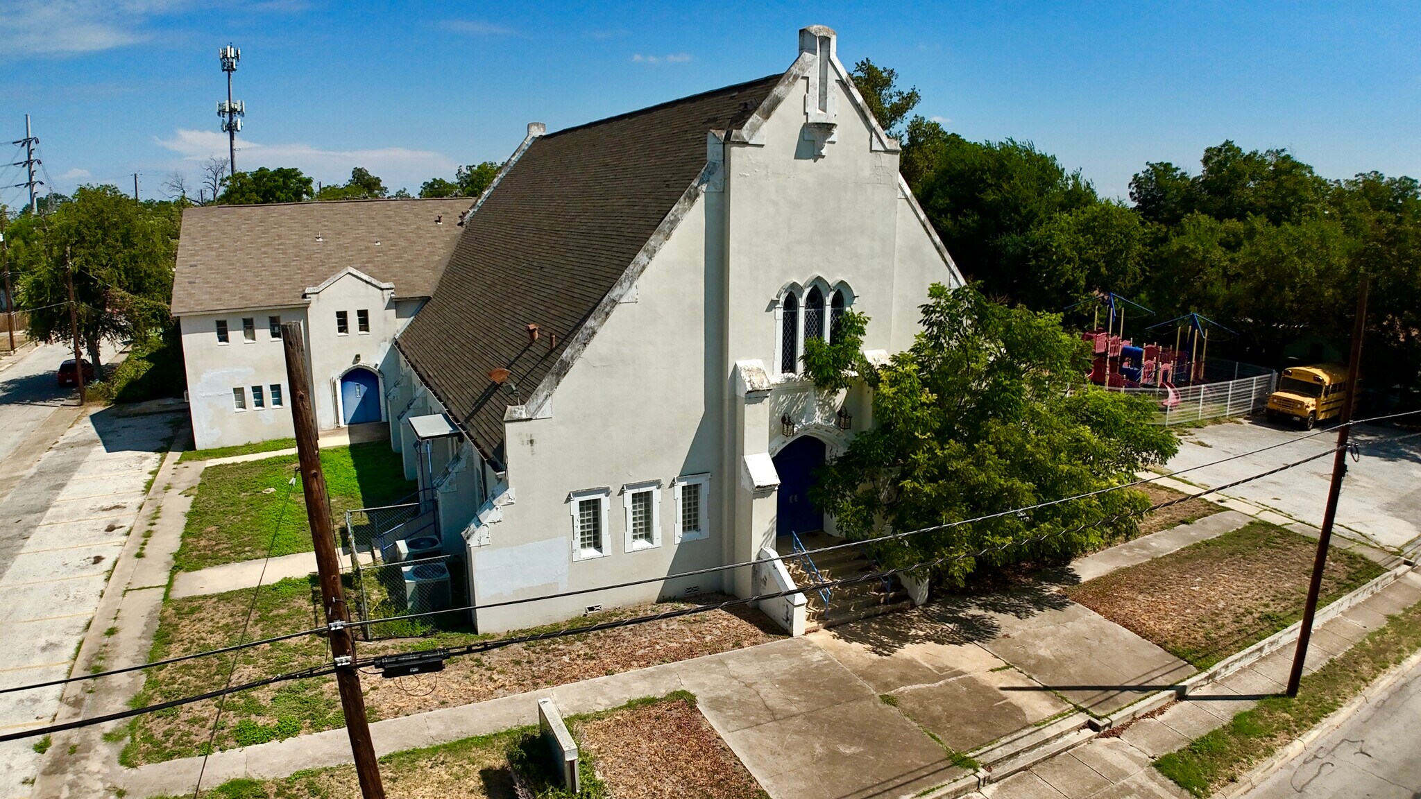 507 E Mayfield Blvd, San Antonio, TX à vendre Photo de l’immeuble– Image 1 sur 37