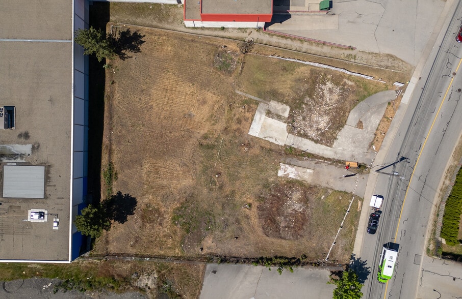184-196 Warren Av E, Penticton, BC à vendre - Aérien – Image 3 sur 4
