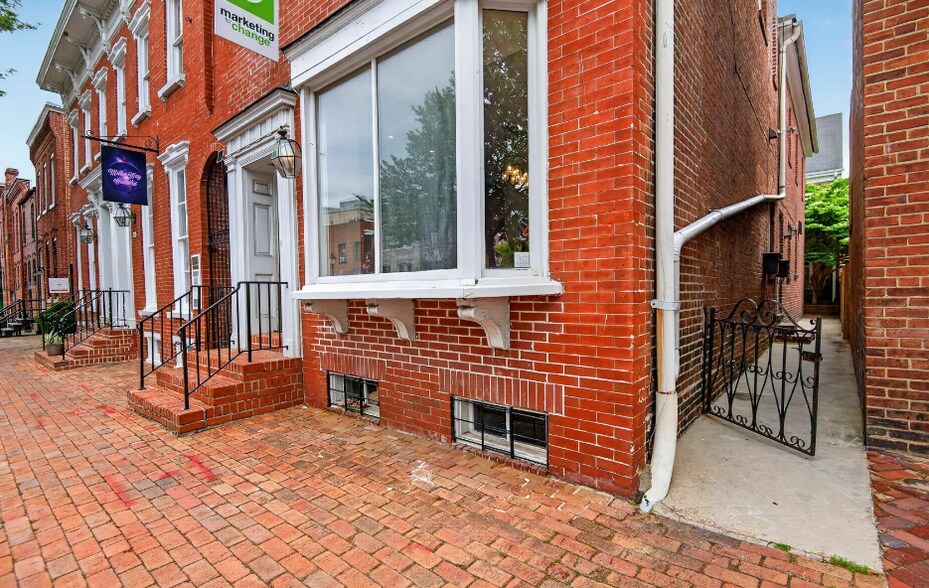 110 S Columbus St, Alexandria, VA à vendre - Photo de l’immeuble – Image 2 sur 29