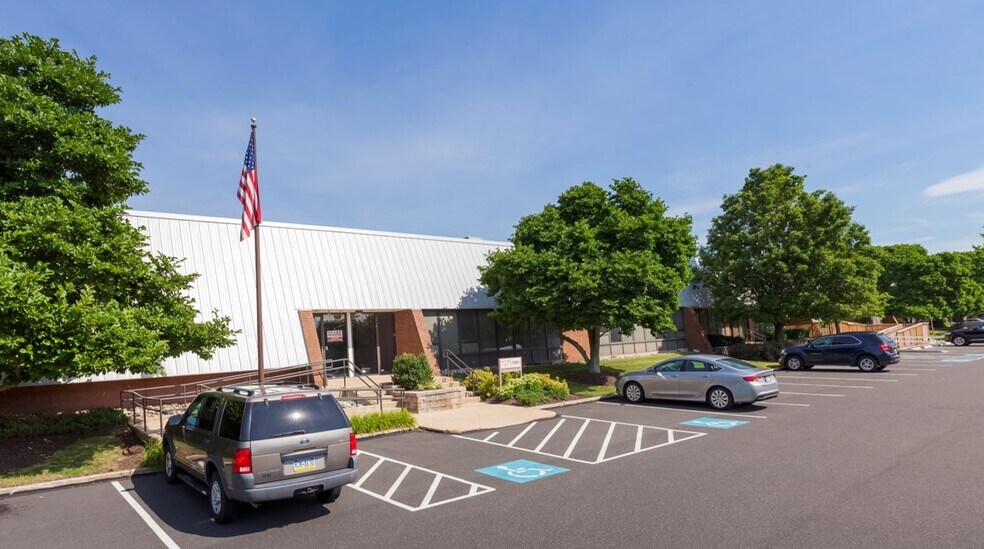 103-109 Gibraltar Rd, Horsham Township, PA à louer - Photo de l’immeuble – Image 3 sur 3