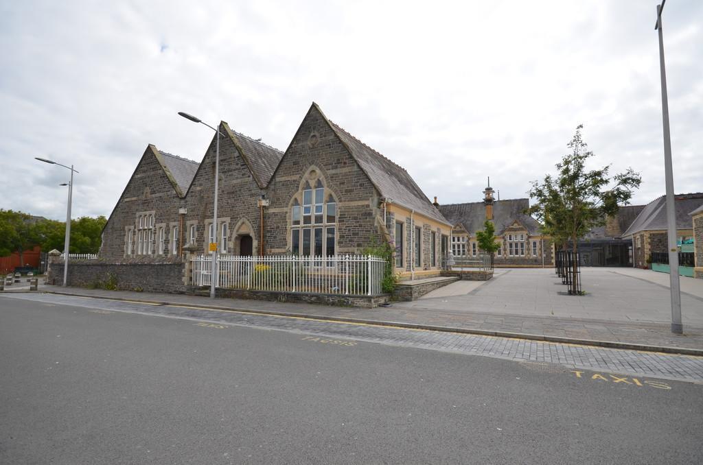 Alexandra Rd, Aberystwyth à louer Photo de l’immeuble– Image 1 sur 5