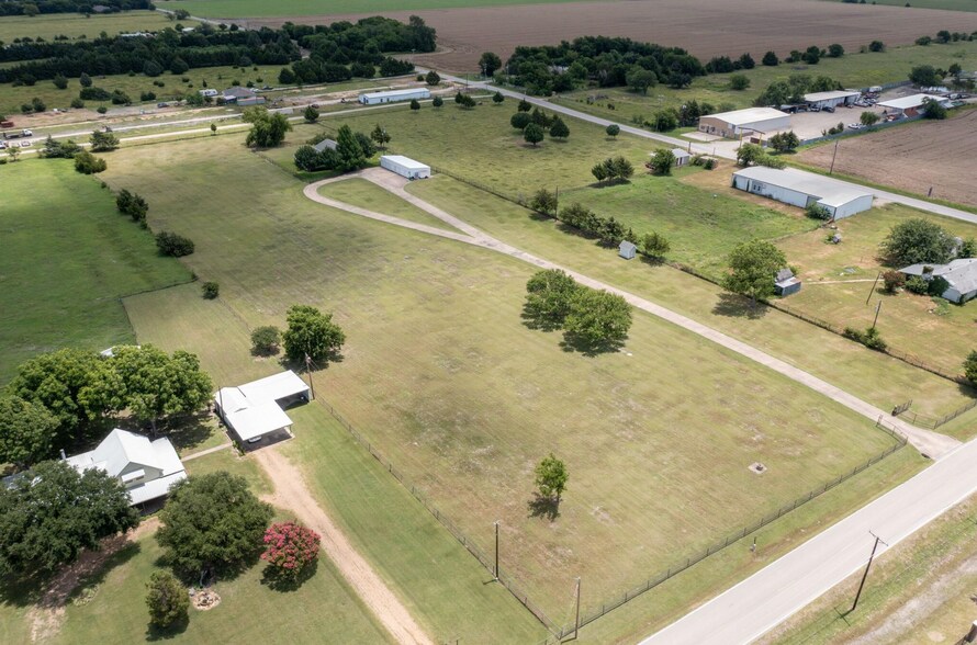 334 S Goode Rd, Wilmer, TX à vendre - Photo de l’immeuble – Image 3 sur 14