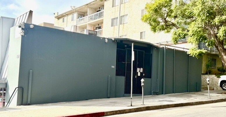 7351-7369 W Sunset Blvd, Los Angeles, CA à louer - Photo de l’immeuble – Image 3 sur 4