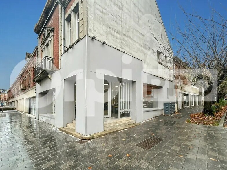Bureaux/Local commercial dans Liévin à louer - Photo principale – Image 2 sur 11
