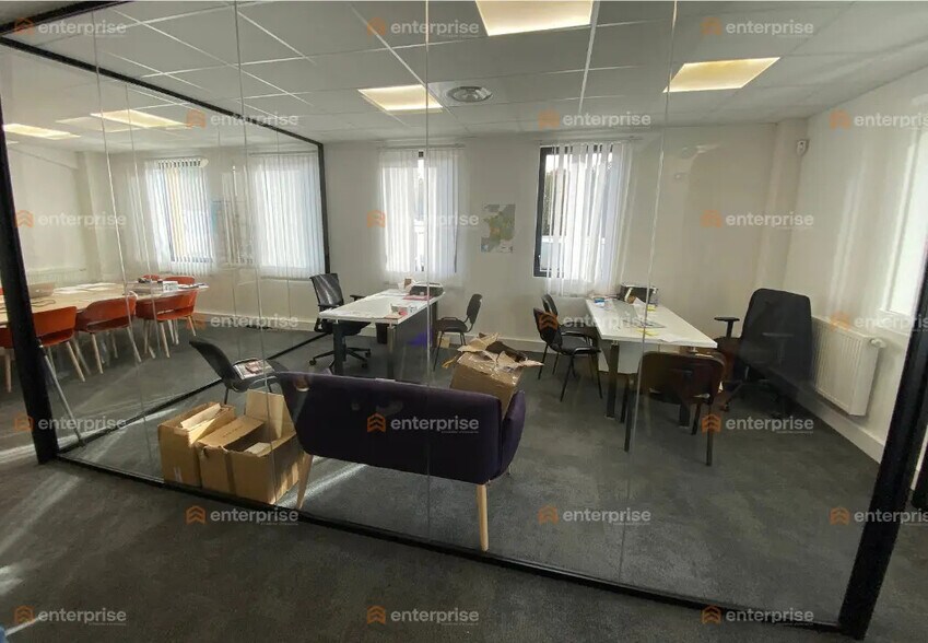 Local d’activités dans Lesquin à louer - Photo intérieure – Image 2 sur 4