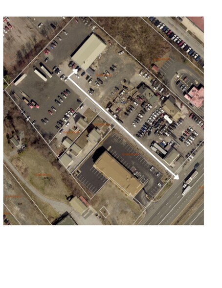 9 Wilson Dr, New Castle, DE à louer - Photo de l’immeuble – Image 2 sur 14