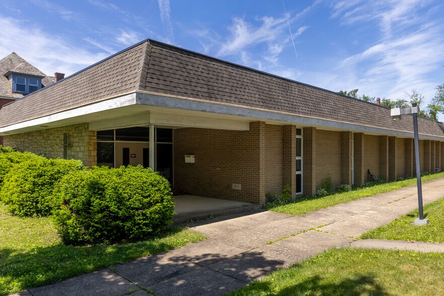 309 N Broad St, Grove City, PA à vendre - Photo de l’immeuble – Image 2 sur 31