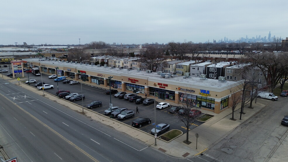 1601-1647 S Cicero Ave, Cicero, IL à louer - Photo de l’immeuble – Image 3 sur 4