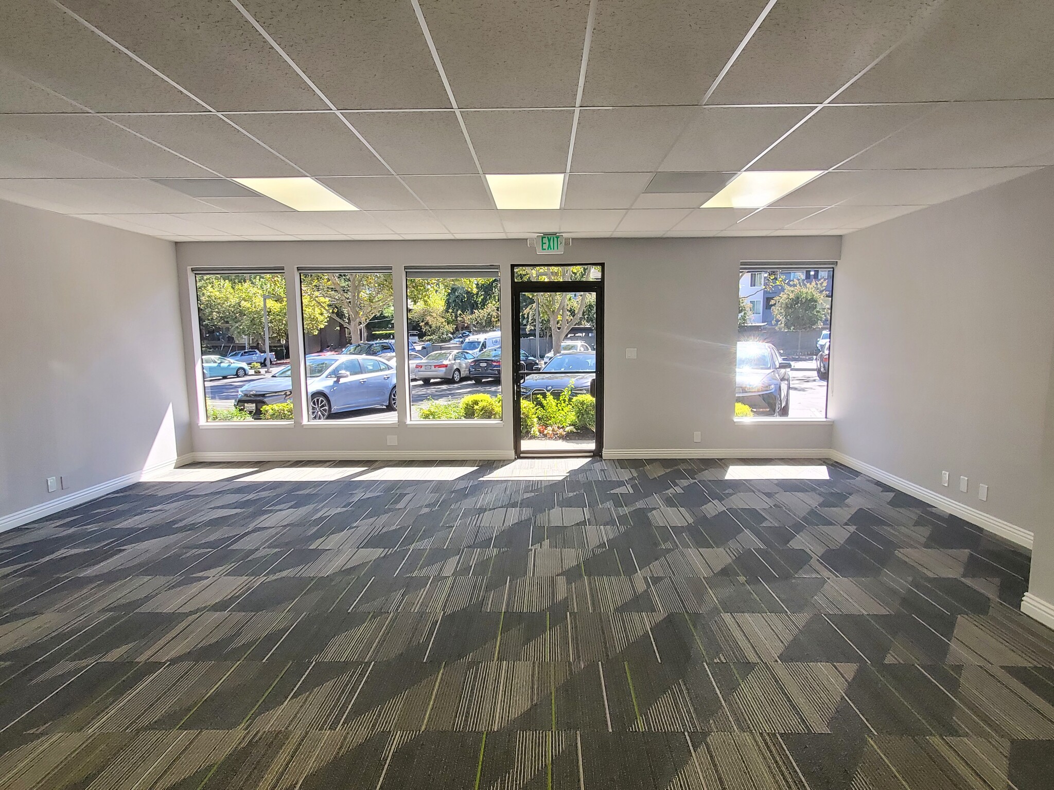 1280 Boulevard Way, Walnut Creek, CA à louer Photo de l’immeuble– Image 1 sur 4