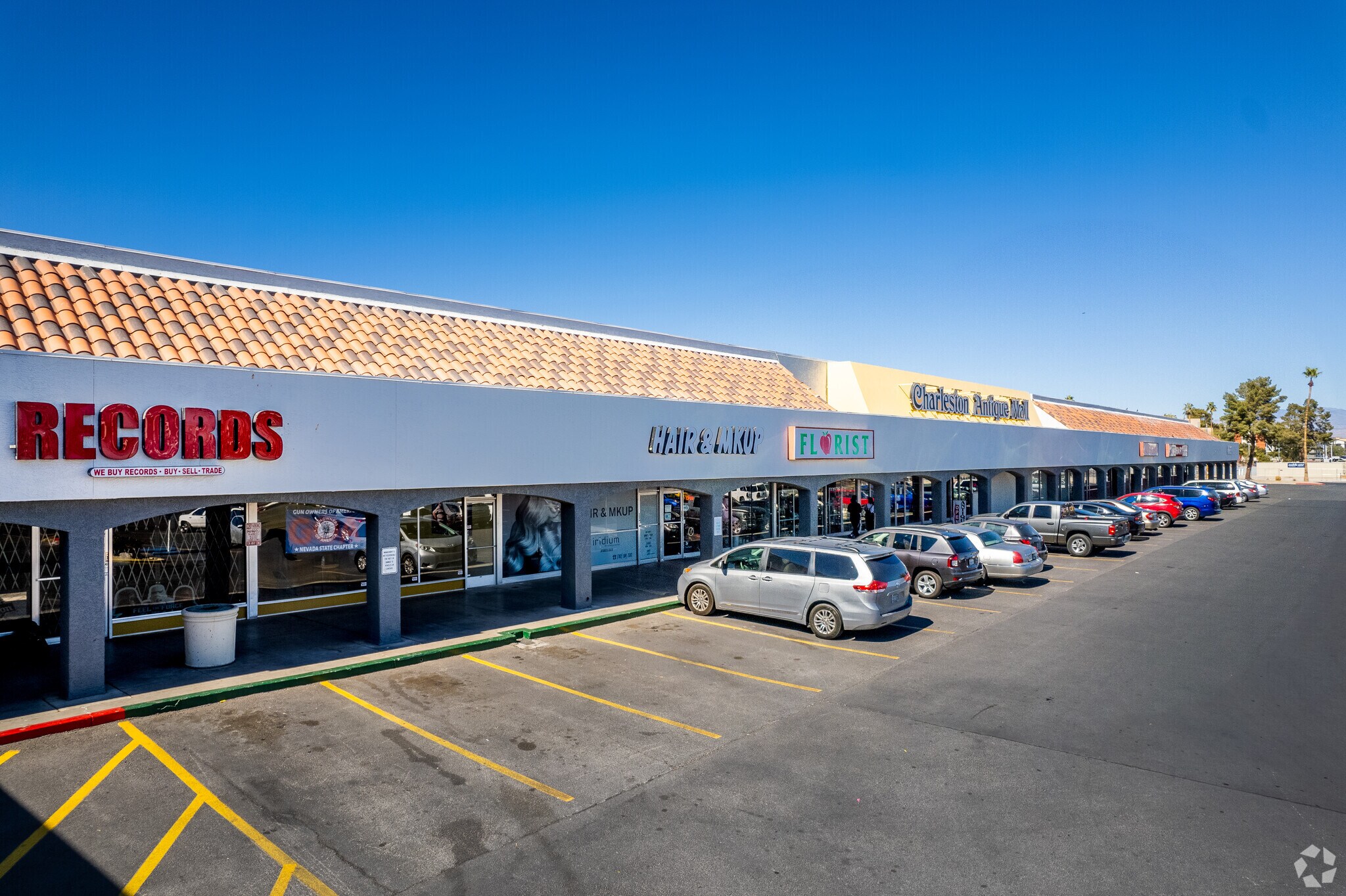 500-640 S Decatur Blvd, Las Vegas, NV à louer Photo principale– Image 1 sur 5