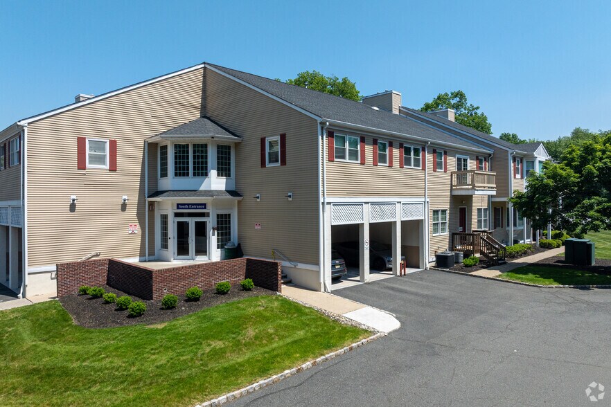 256 Columbia Tpke, Florham Park, NJ à vendre - Photo principale – Image 1 sur 6