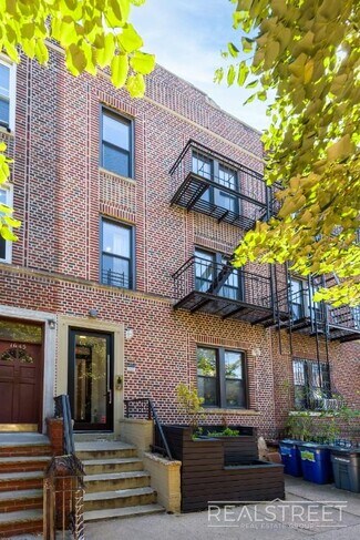 Plus de détails pour 1647 8th Ave, Brooklyn, NY - Logement à vendre