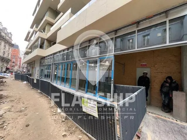 Plus de détails pour Local commercial à vendre