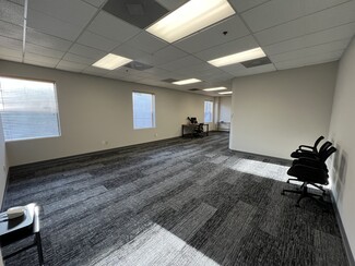 Plus de détails pour 1341 Distribution Way, Vista, CA - Bureau à louer