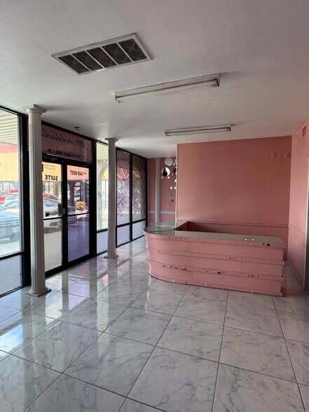 1100 N 77 Expy, Brownsville, TX à louer - Photo de l’immeuble – Image 3 sur 10