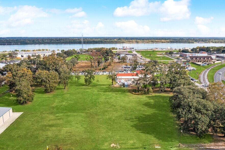 101 E 3rd Street, Belle Chasse, LA à vendre - Aérien – Image 3 sur 12