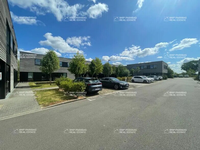 30 Avenue Pierre Mauroy, Loos à vendre - Photo de l’immeuble – Image 3 sur 11