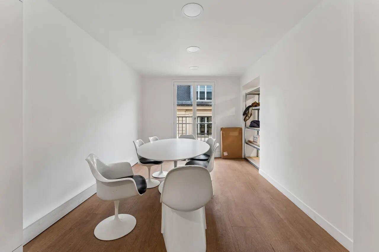 20 Rue Saint-Georges, Paris à louer Photo de l’immeuble– Image 1 sur 16