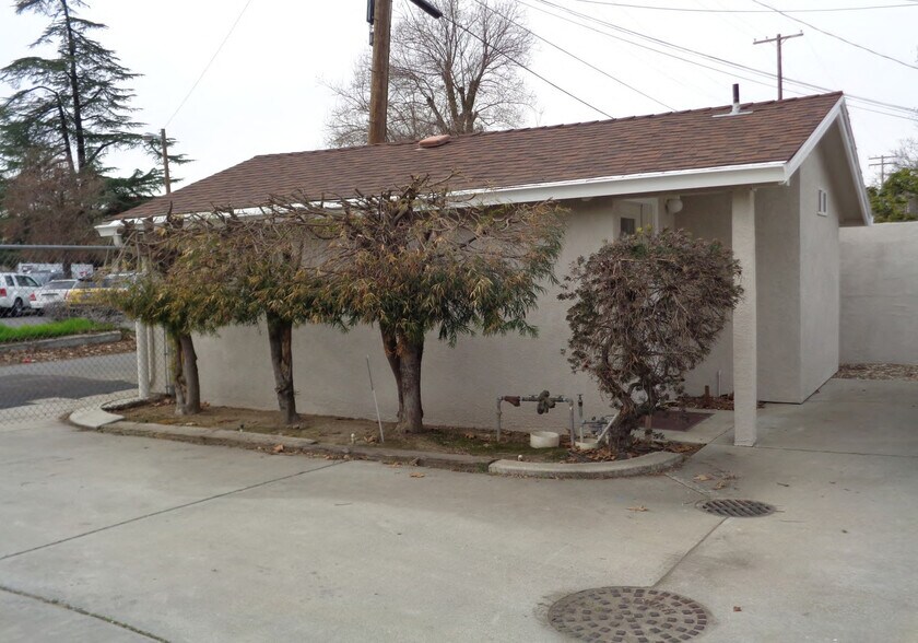 337 Burney St, Modesto, CA à vendre - Photo de l’immeuble – Image 3 sur 12
