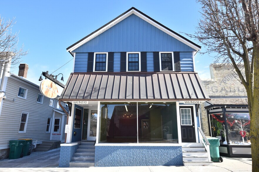W61N508 Washington Ave, Cedarburg, WI à vendre - Photo de l’immeuble – Image 3 sur 7