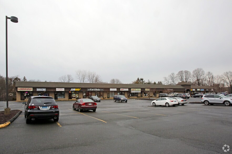 30 Germantown Rd, Danbury, CT à louer - Photo principale – Image 1 sur 7